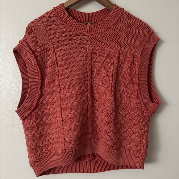 Free People XS Take the Plunge Coral Cable Knit Sweater Top - Picture 2 of 6